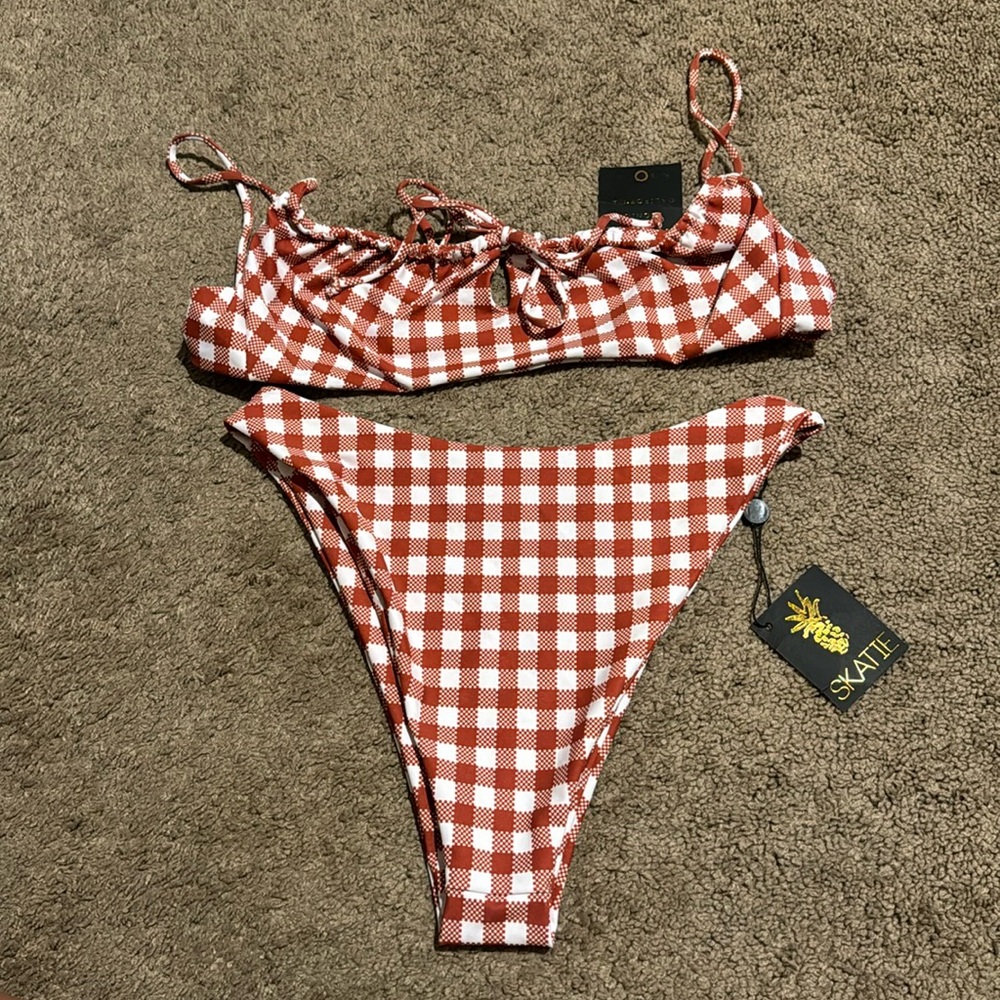 NWT Skatie bikini